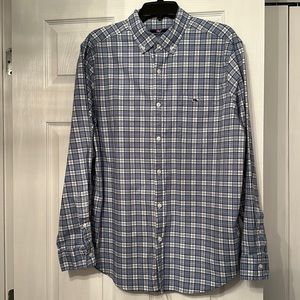 Vineyard Vines men’s long sleeve button down size large. Classic Fit Tucker